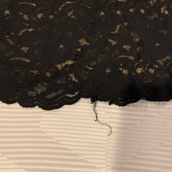 New York and Co black lace pencil skirt - Picture 3 of 5